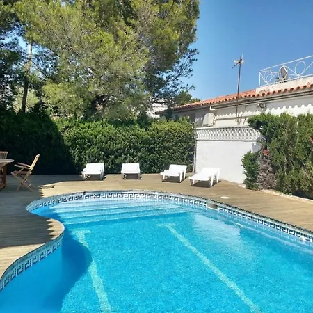 Emilia Villa *